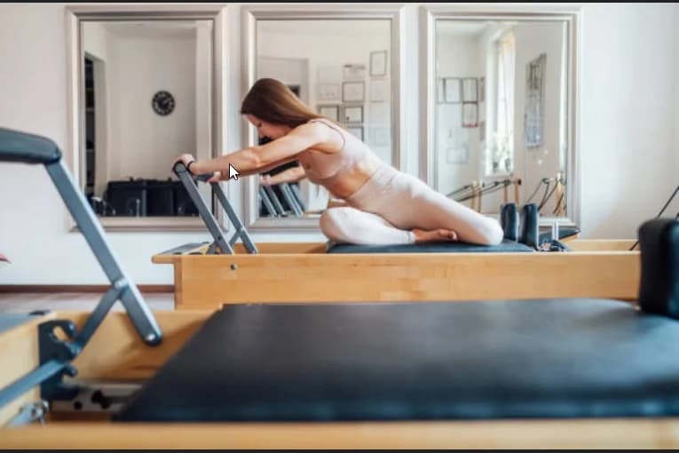 AR Pilates Reformer